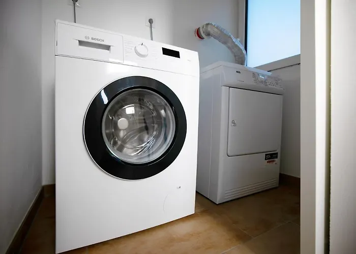 Sunlit Garden & Mountain Apartment